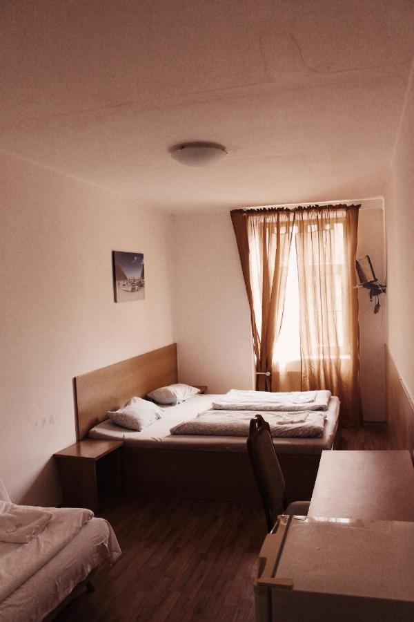 Hotel Amphone Брно Экстерьер фото